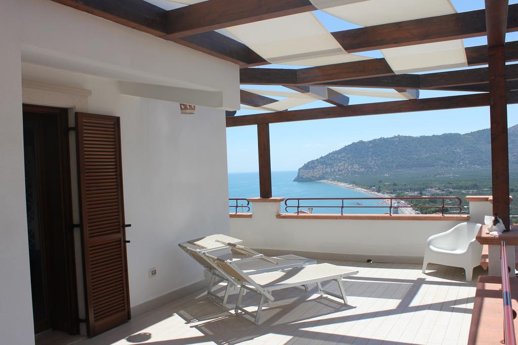 Holiday Lodge al Porto Mattinata Exterior foto